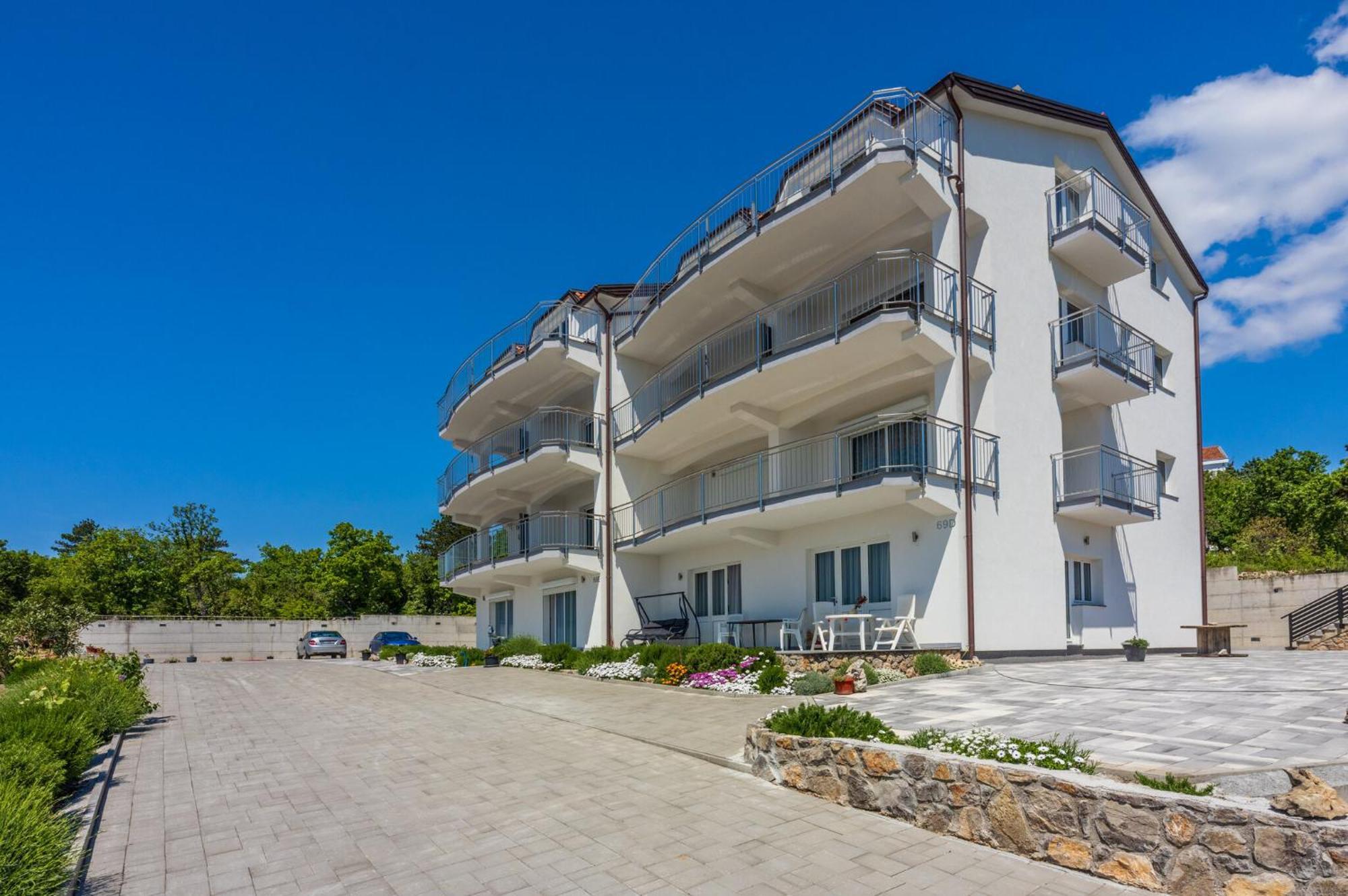 Apartments Sunshine E Crikvenica Luaran gambar